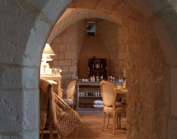 Chateau De Charge Hotel Тур Екстериор снимка