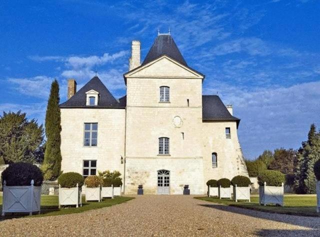 Chateau De Charge Hotel Тур Екстериор снимка