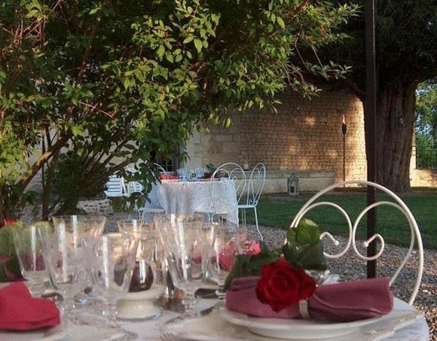 Chateau De Charge Hotel Тур Екстериор снимка
