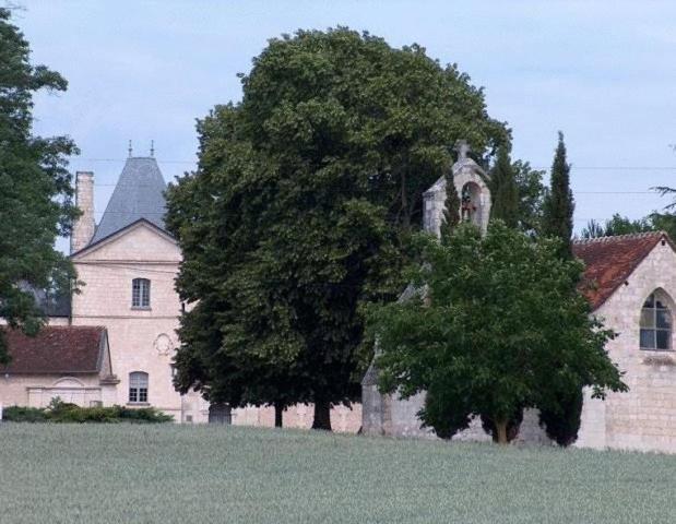 Chateau De Charge Hotel Тур Екстериор снимка