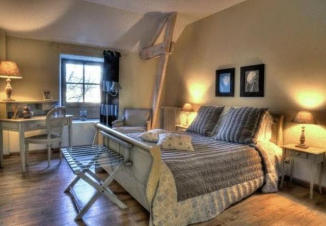 Chateau De Charge Hotel Тур Екстериор снимка
